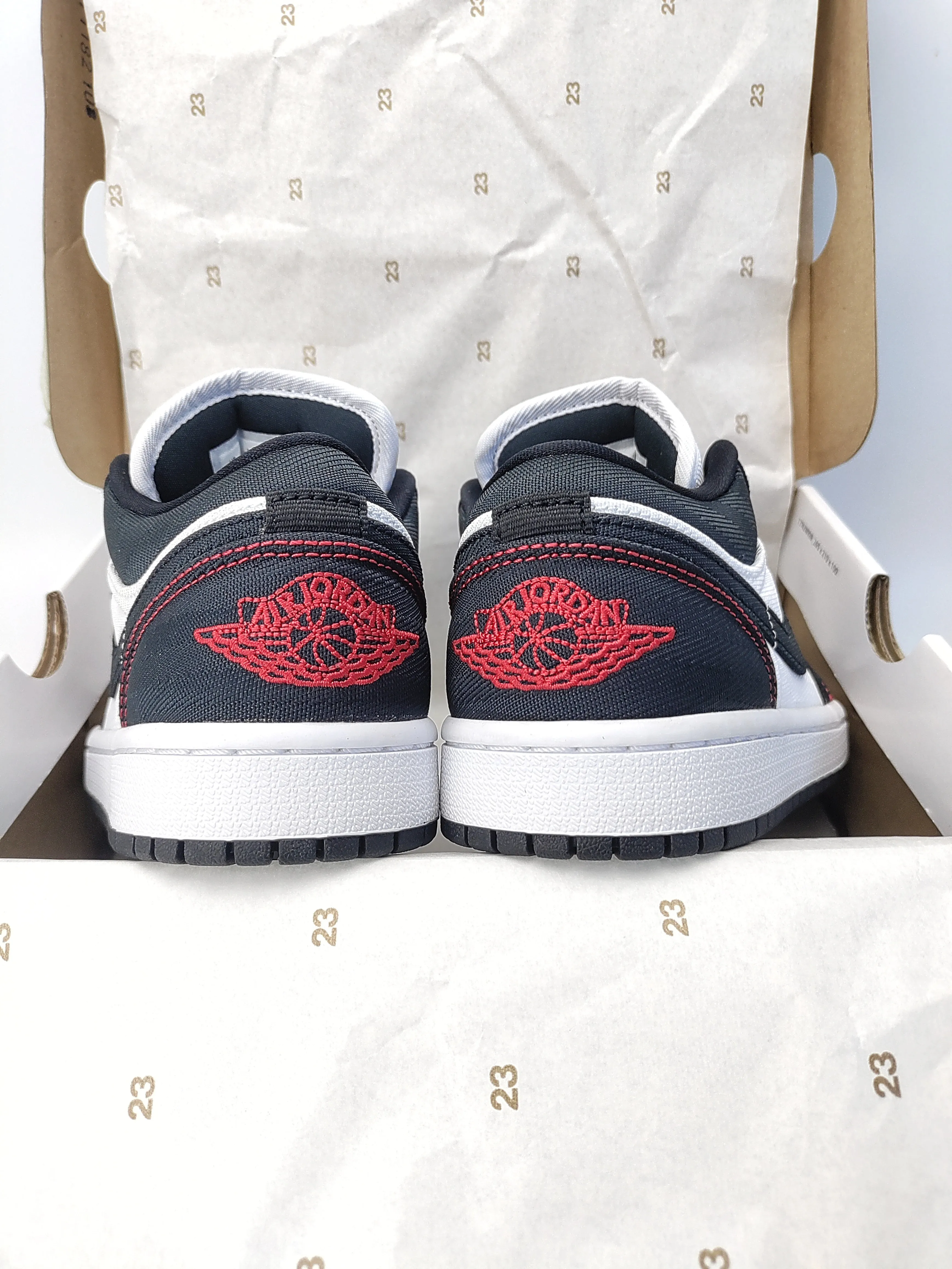 Air Jordan 1 Low SE Utility 'White/Black/Gym Red'