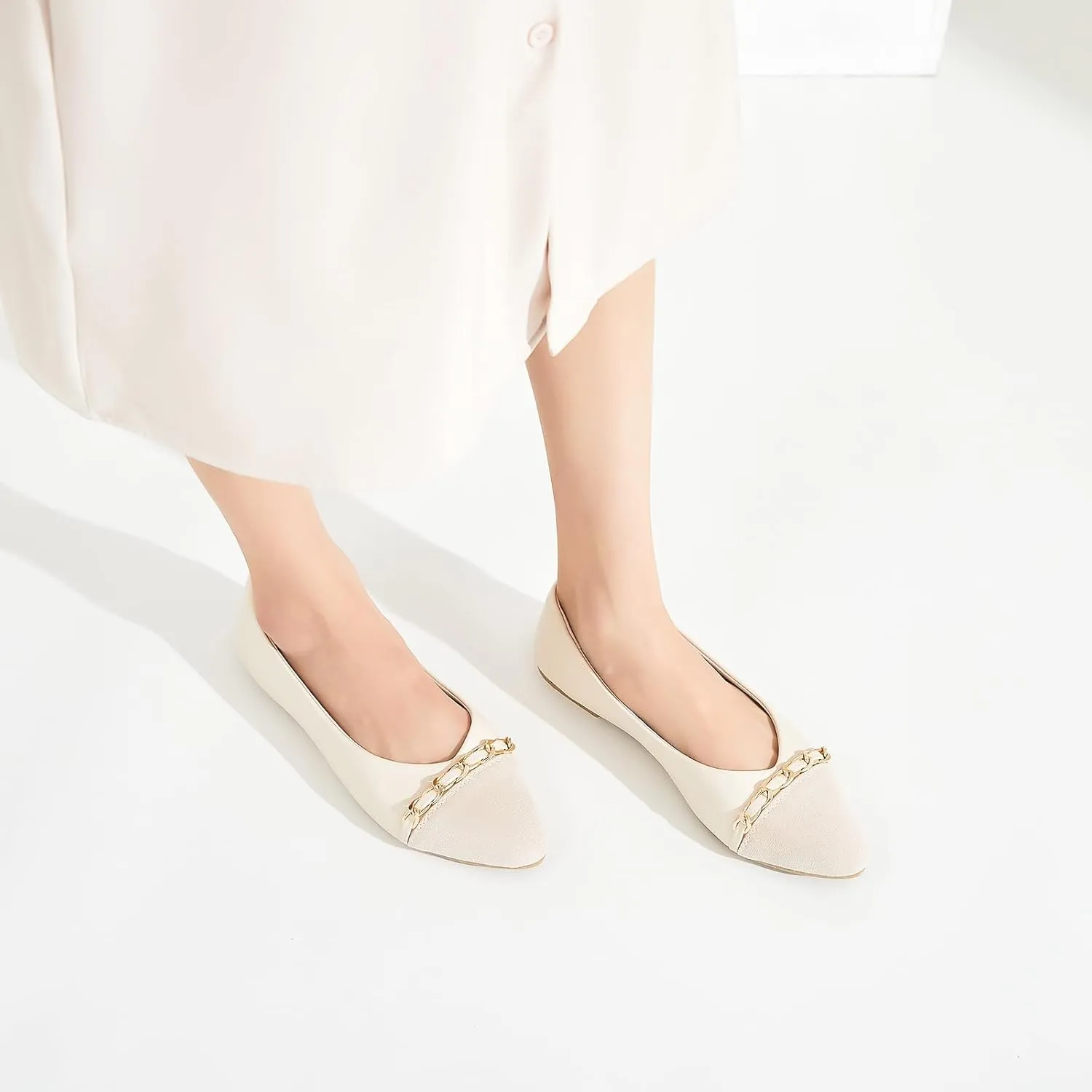 BABUDOG Women's Black Flats Shoes,White Dress Shoes for Women,Crimping Faux Suede Ballet Flats Comfortable