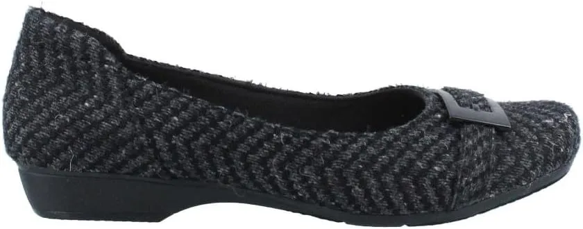 Clarks Women's Blanche West Flat