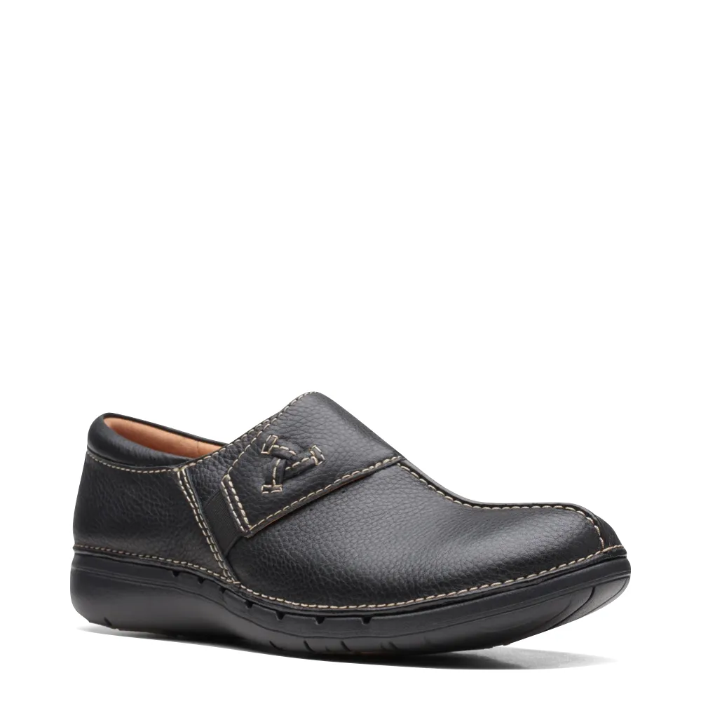 Clarks Women's Un Loop Ave Smooth Leather Slip On (Black)