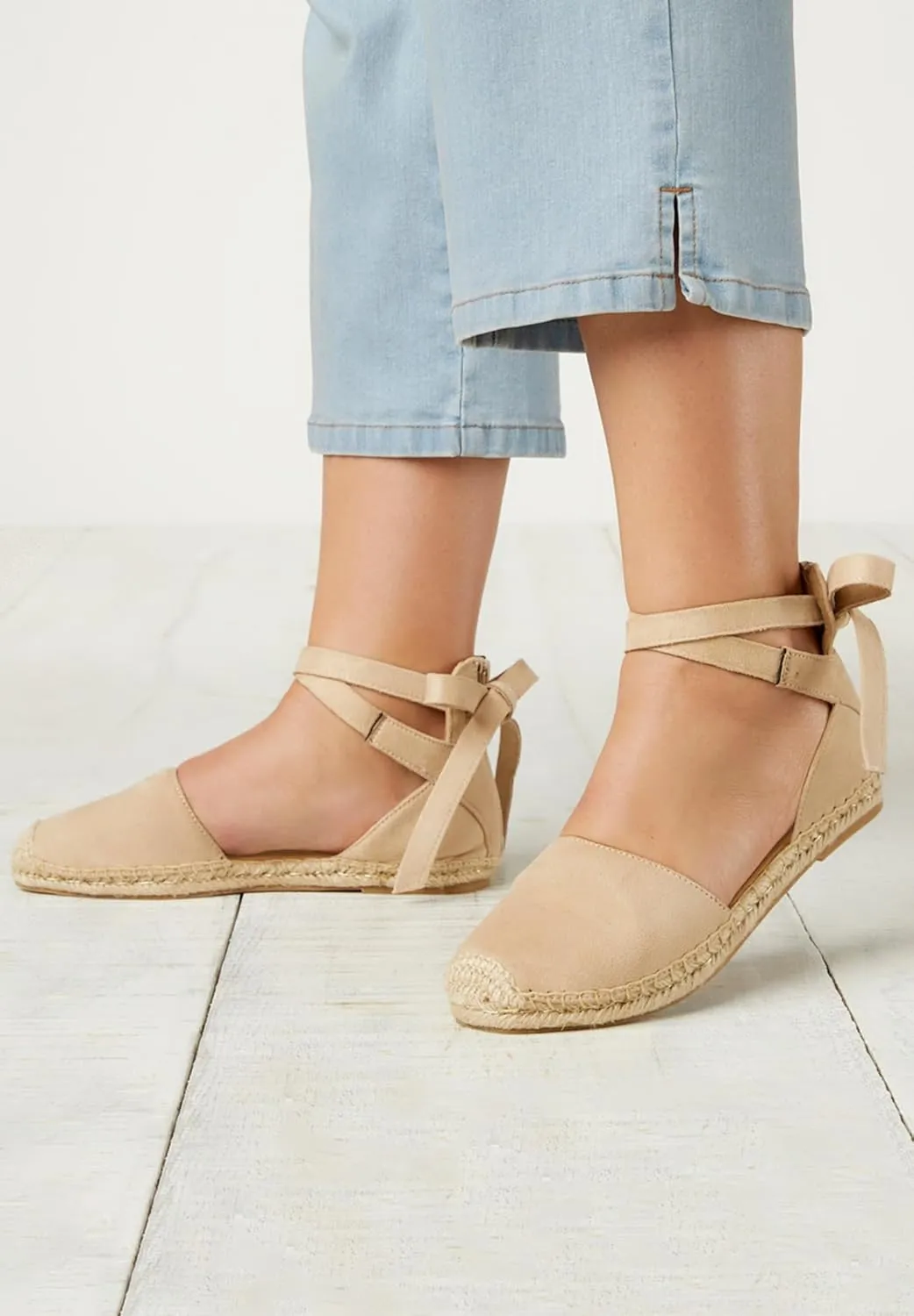 Comfortview Women's Wide Width The Shayla Flat Espadrille