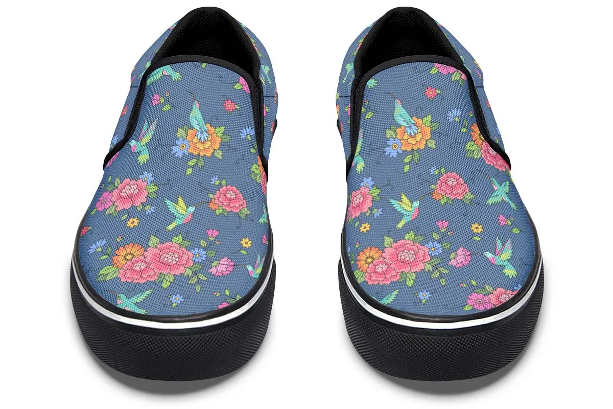 Cute Hummingbirds Pattern Slip-On Shoes
