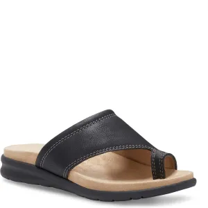 Eastland Women's Dallas Flat Sandal