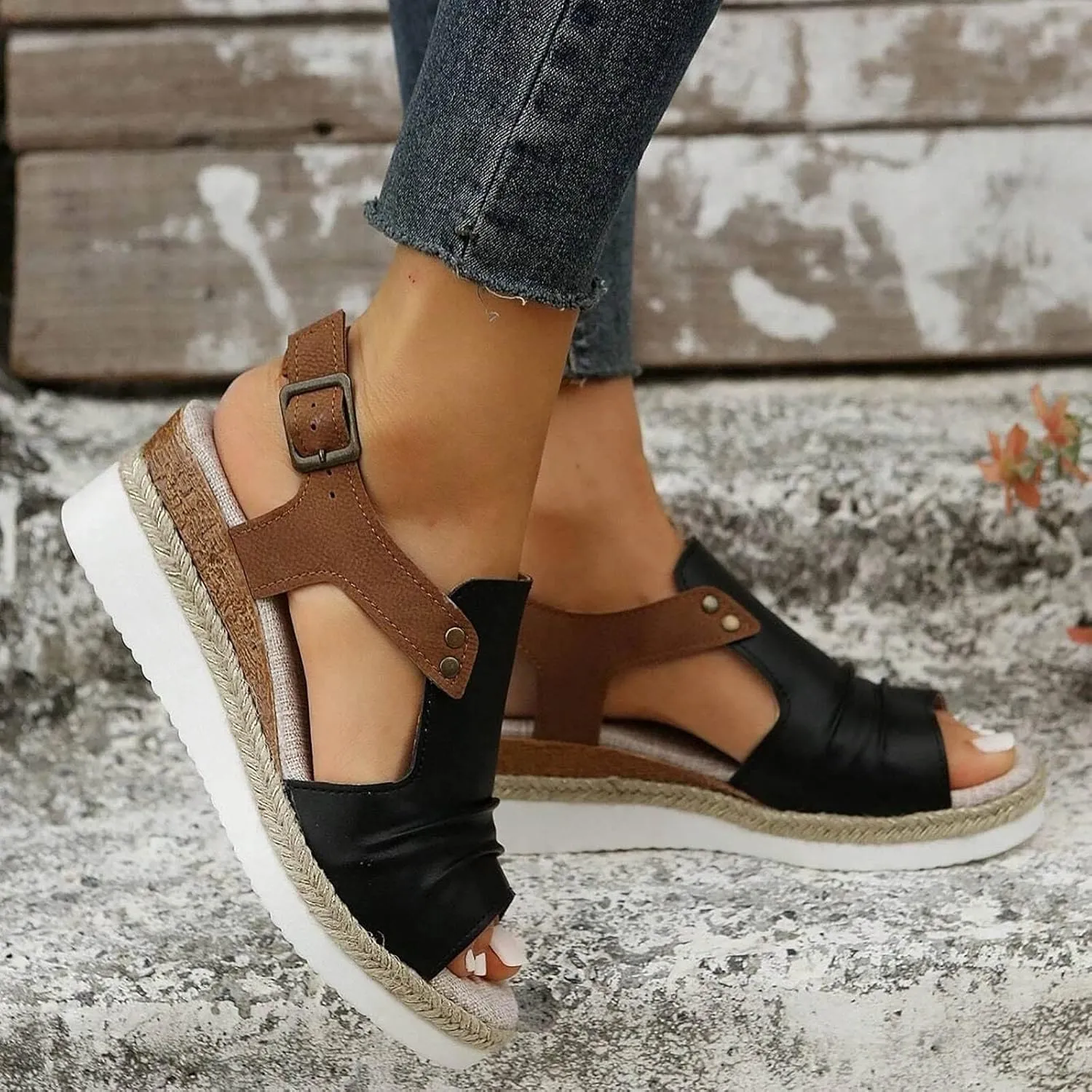 Eduavar Womens Sandals Casual Comfort Non Slip Walking Platform Sandals with Arch Support Lightweight Summer Beach Footwear