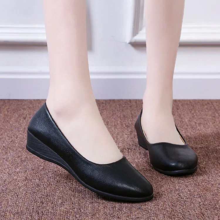 Flat bottom women's shoes soft leather soft bottom