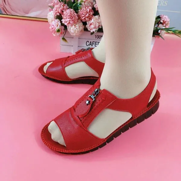Flat sandals in soft and comfortable leather