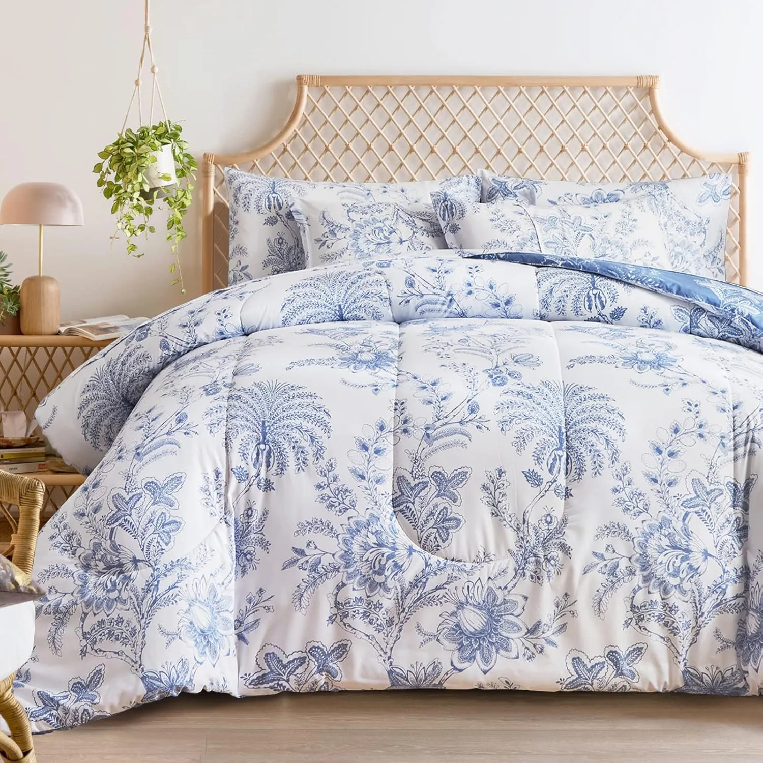 Flysheep Botanical Bed in a Bag King Size 7 Pieces, Reversible Blue and White Flower Printed Comforter Bedding Set (1 Comforter, 1 Flat Sheet, 1 Fitted Sheet, 2 Pillow Shams and 2 Pillowcases)