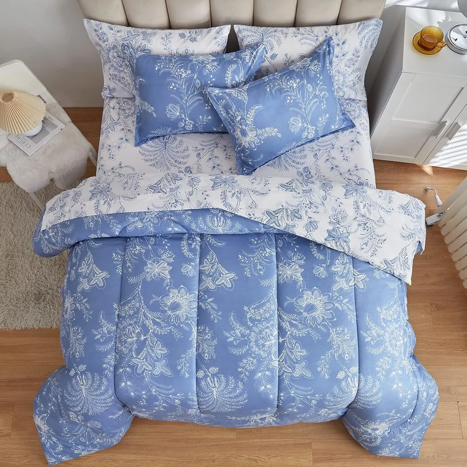 Flysheep Botanical Bed in a Bag King Size 7 Pieces, Reversible Blue and White Flower Printed Comforter Bedding Set (1 Comforter, 1 Flat Sheet, 1 Fitted Sheet, 2 Pillow Shams and 2 Pillowcases)