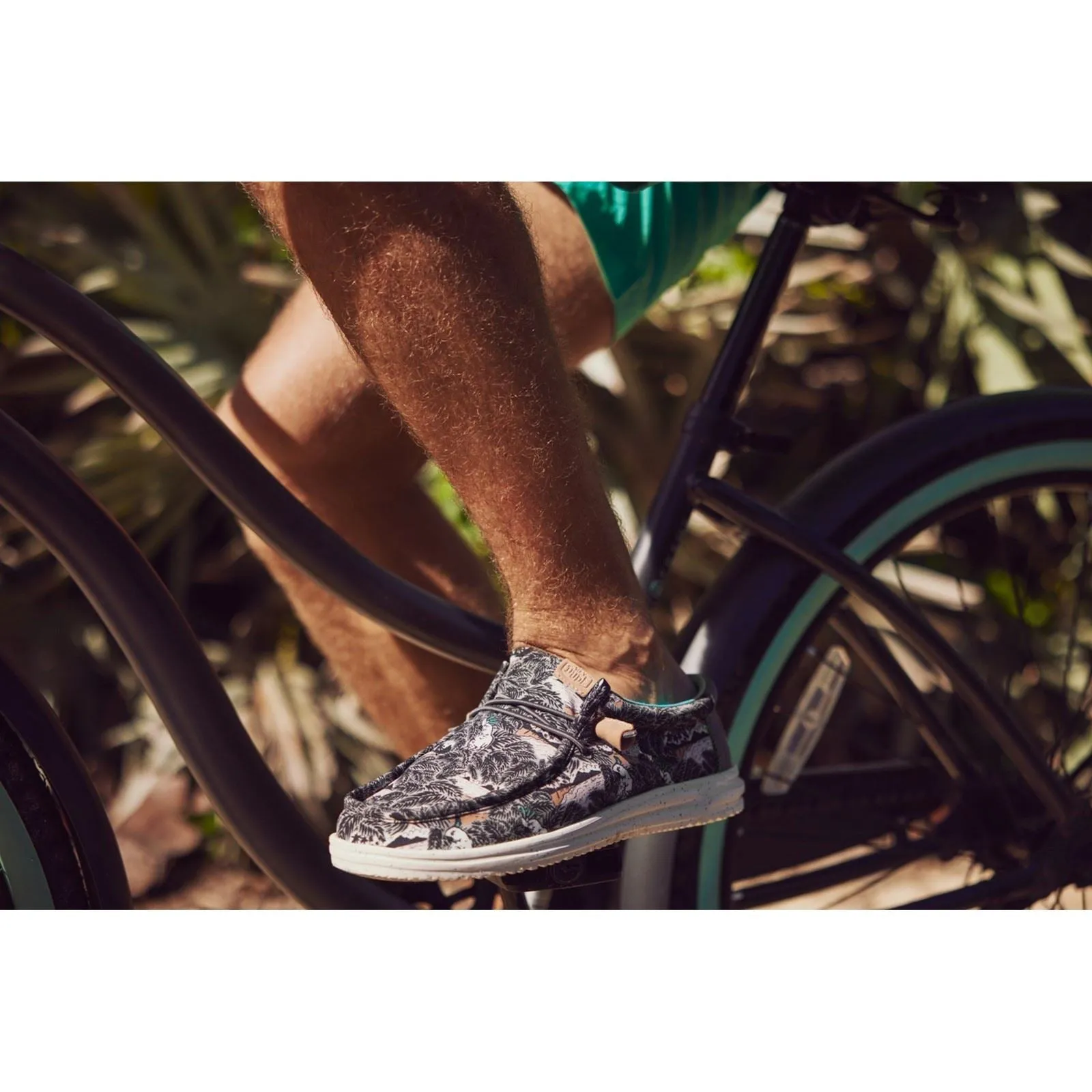 HEYDUDE Men Classic Slip On Shoes - Wally H2O Tropical in 2 Colours, 7-14 - G40702