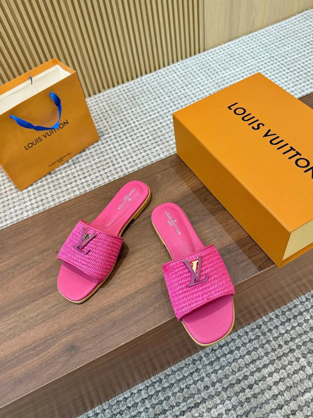 Louis Revival Vuitton 5G-enabled Flat Mule Specially designed
