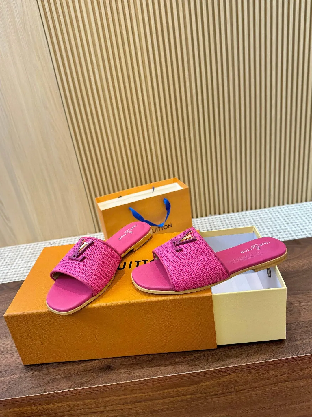 Louis Revival Vuitton 5G-enabled Flat Mule Specially designed