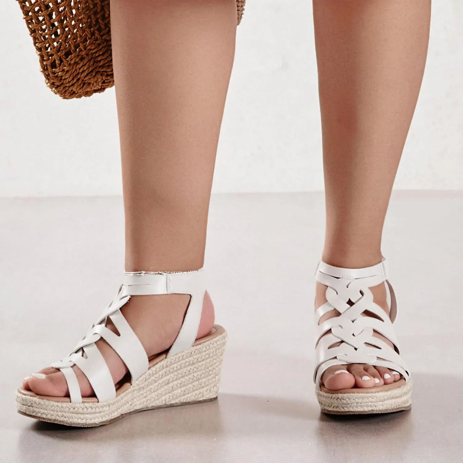 Luoika Women's Wide Width Wedge Sandals, Espadrille Wedge Pump Heel Platform Ankle Strap Open Toe Women's Sandal Concise Casual Summer Shoes.