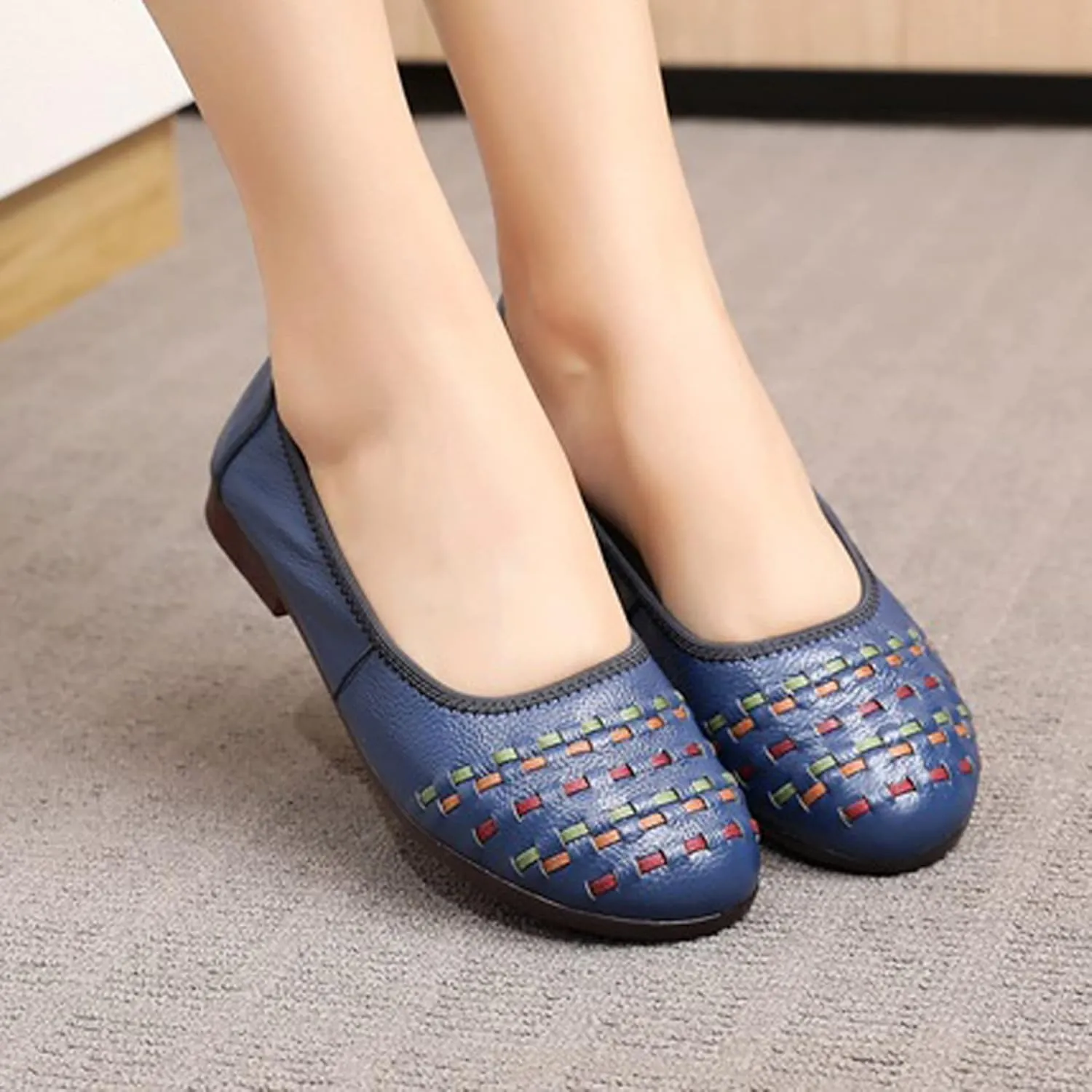 LUXINYU Women's Slip on Flats,Round Toe Hallow Flat Shoes, Soft Comfortable Cowhide Soft-soled Flats