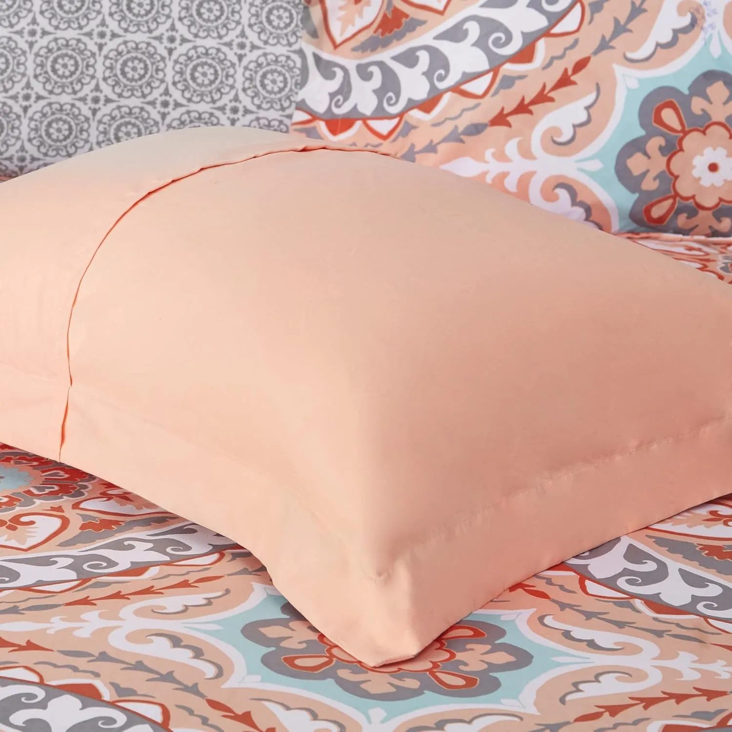 Madison Park Essentials Serenity Bed in a Bag Comforter Set, Medallion Damask Design, All Season Bedding with Cotton Sheet Set, Bedskirt, Twin(68"x86"), Coral 7 Piece