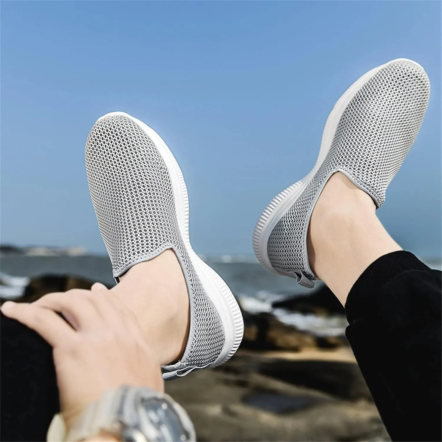 Men's Mesh Slip-On Loafers, Classic Stylish Sneakers, Flat-Soled Casual Lightweight Slipper Comfortable Breathable Walking Shoes, Soft Non-Slip Sole