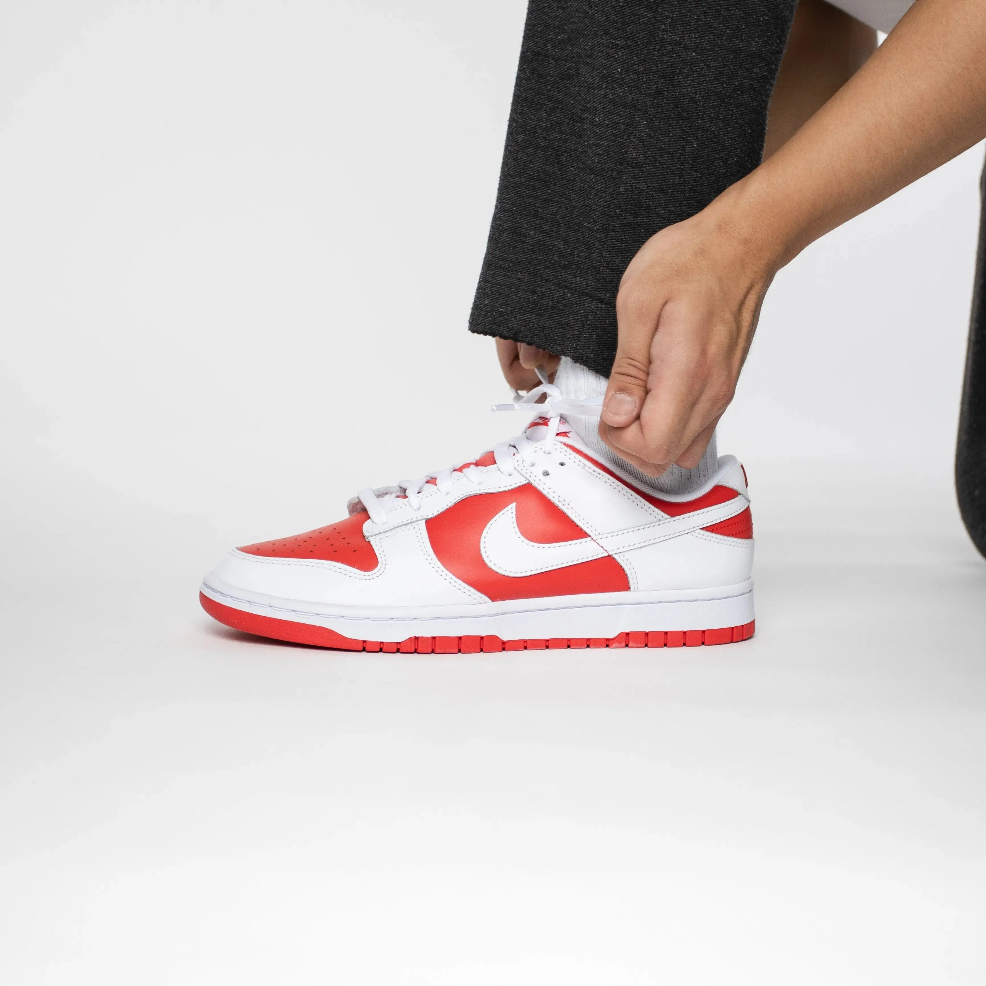 Nike Dunk Low Champion Red