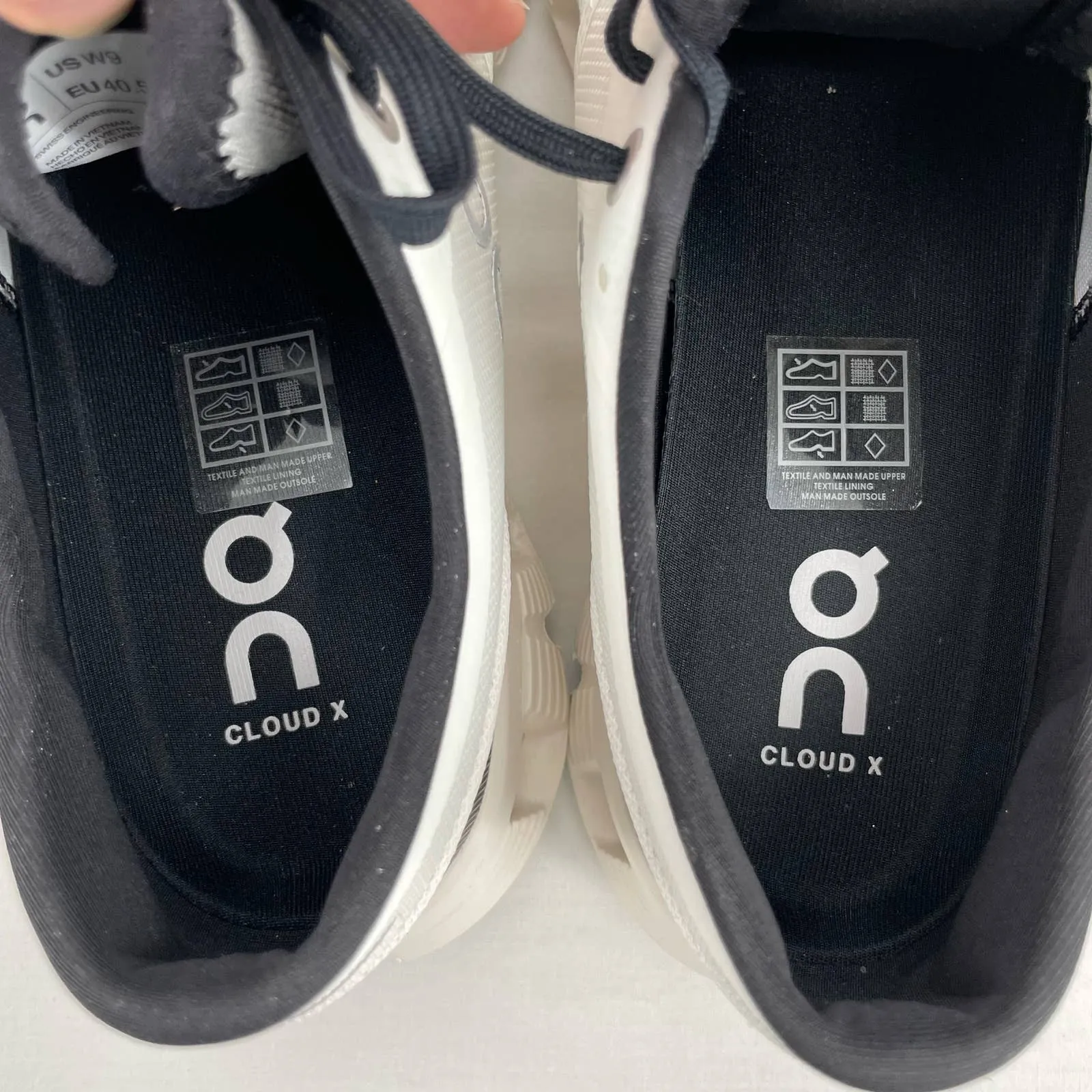 On Running On Cloud X 3 White Black Running Shoes Athletic Training Sneakers Size 9