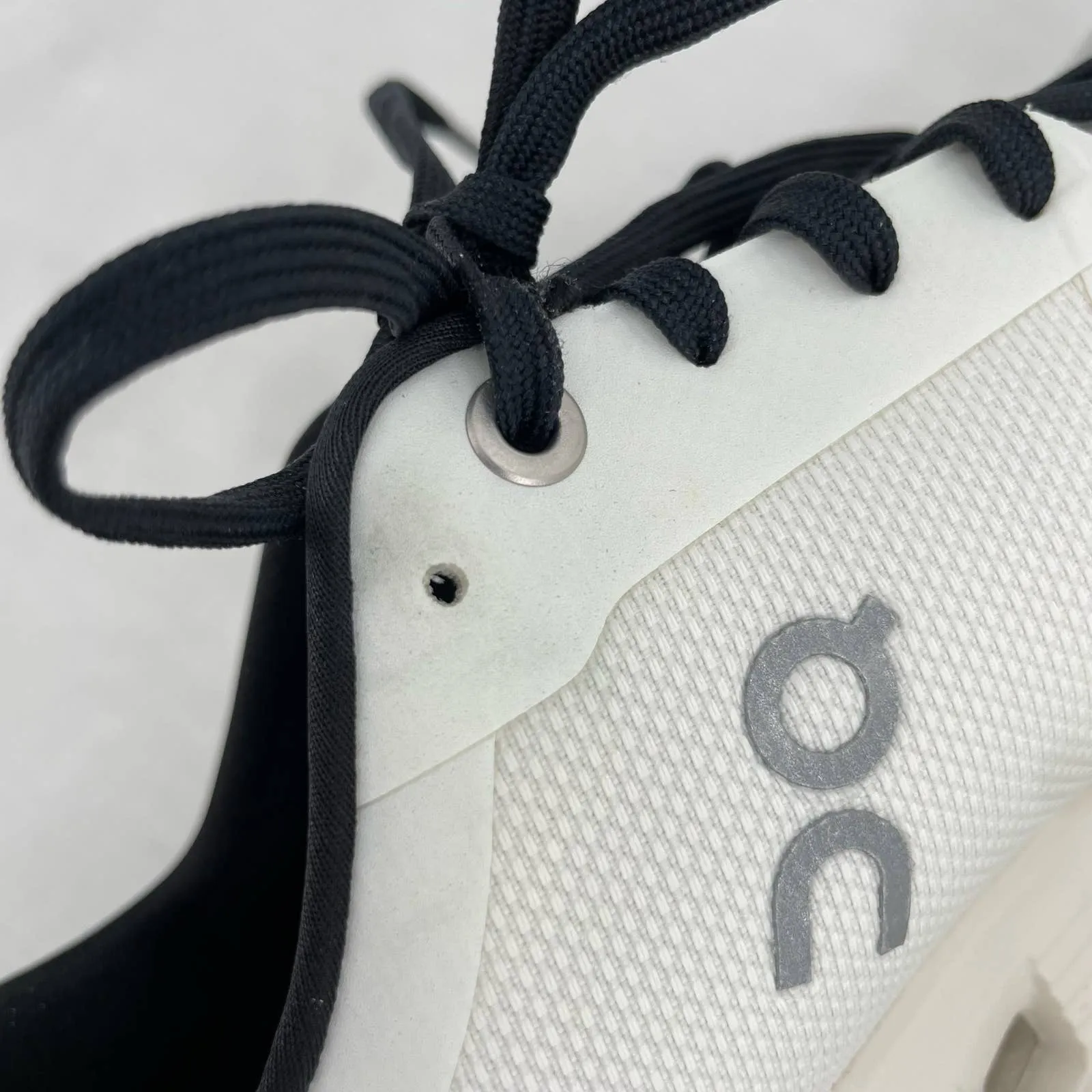 On Running On Cloud X 3 White Black Running Shoes Athletic Training Sneakers Size 9