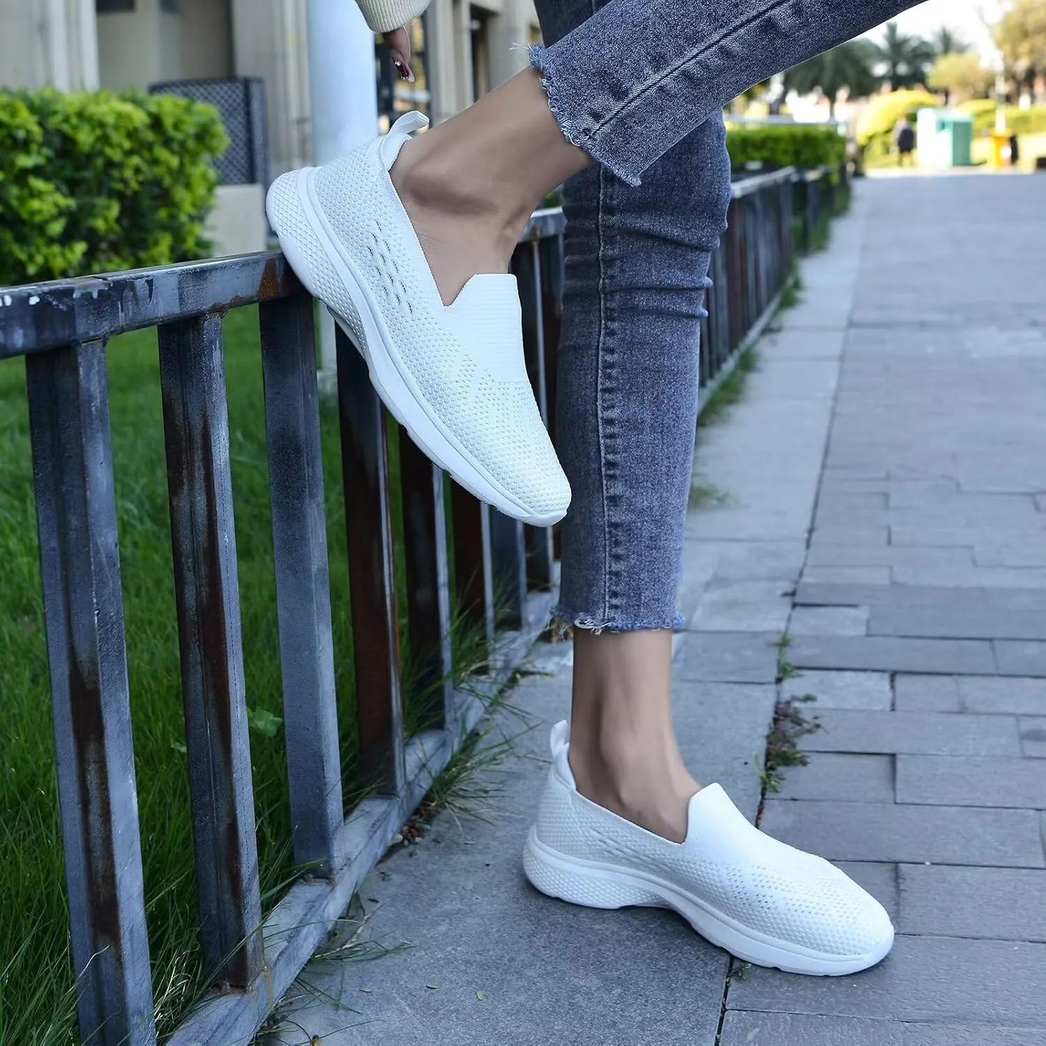poemlady Walking Shoes Women Slip On Sneakers Knit Lightweight Comfortable Breathable Nurse Shoes for Work Travel