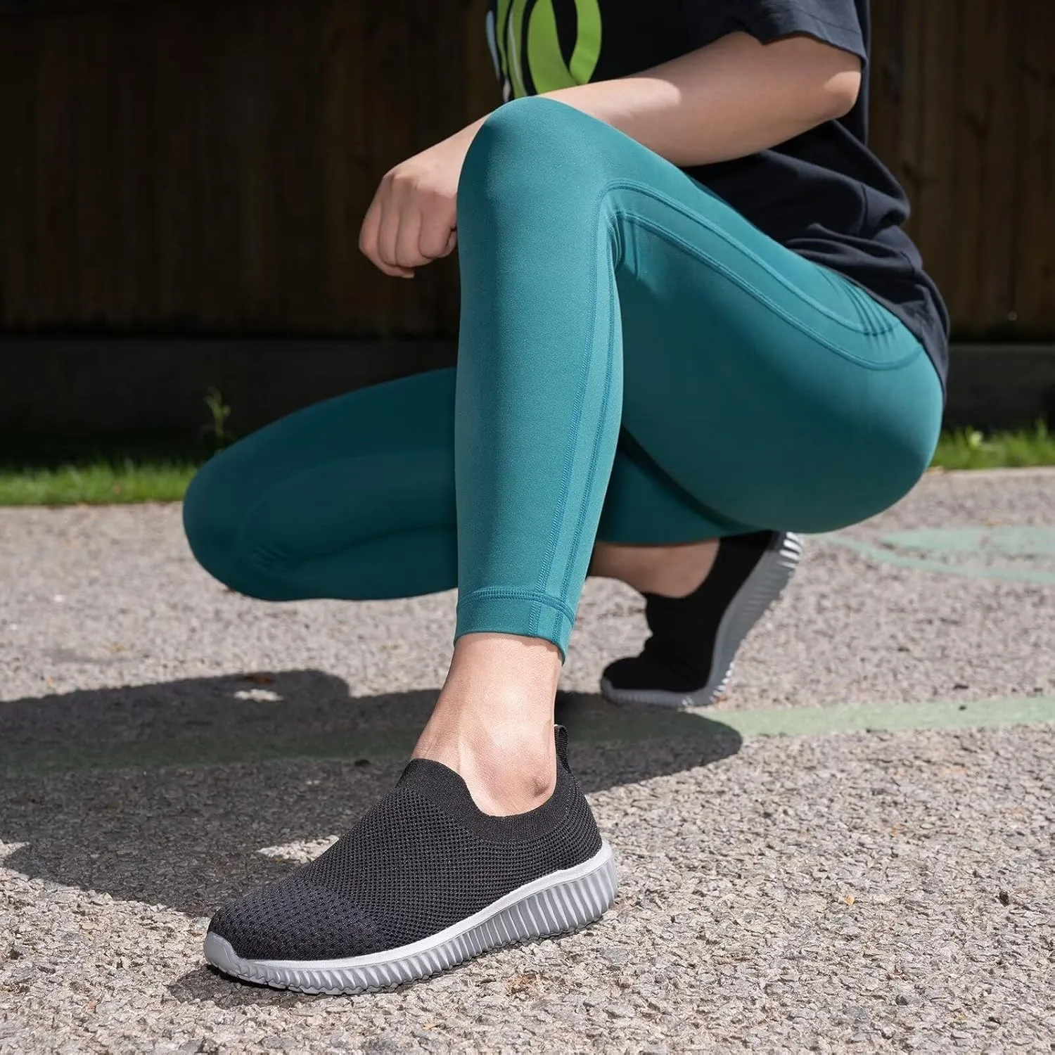 poemlady Walking Shoes Women Slip On Sneakers Knit Lightweight Comfortable Breathable Nurse Shoes for Work Travel
