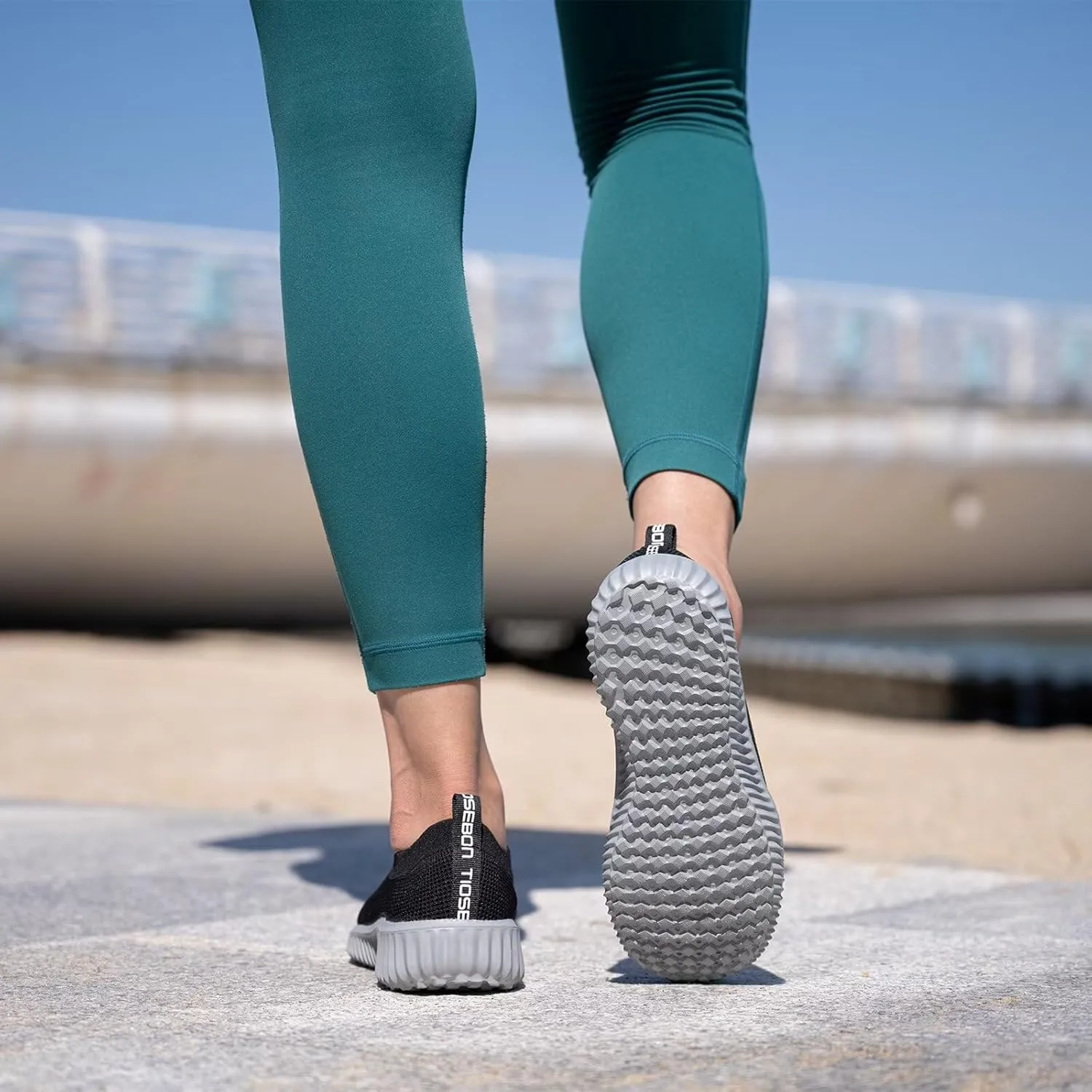 poemlady Walking Shoes Women Slip On Sneakers Knit Lightweight Comfortable Breathable Nurse Shoes for Work Travel