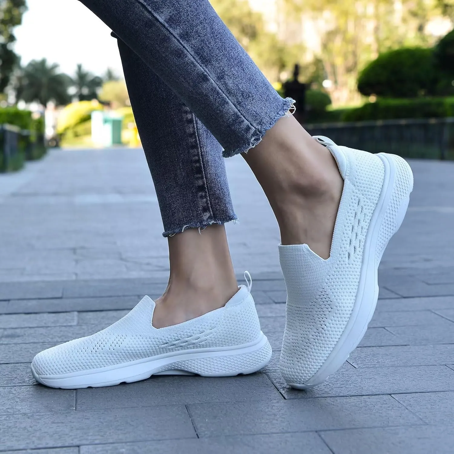 poemlady Walking Shoes Women Slip On Sneakers Knit Lightweight Comfortable Breathable Nurse Shoes for Work Travel