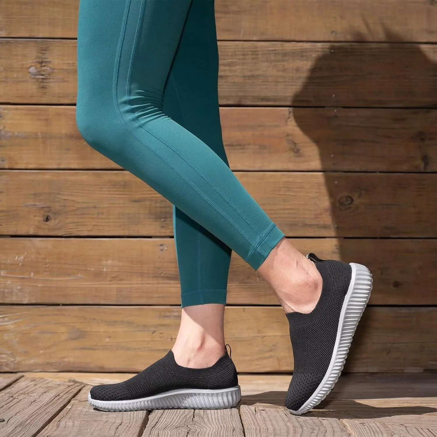 poemlady Walking Shoes Women Slip On Sneakers Knit Lightweight Comfortable Breathable Nurse Shoes for Work Travel