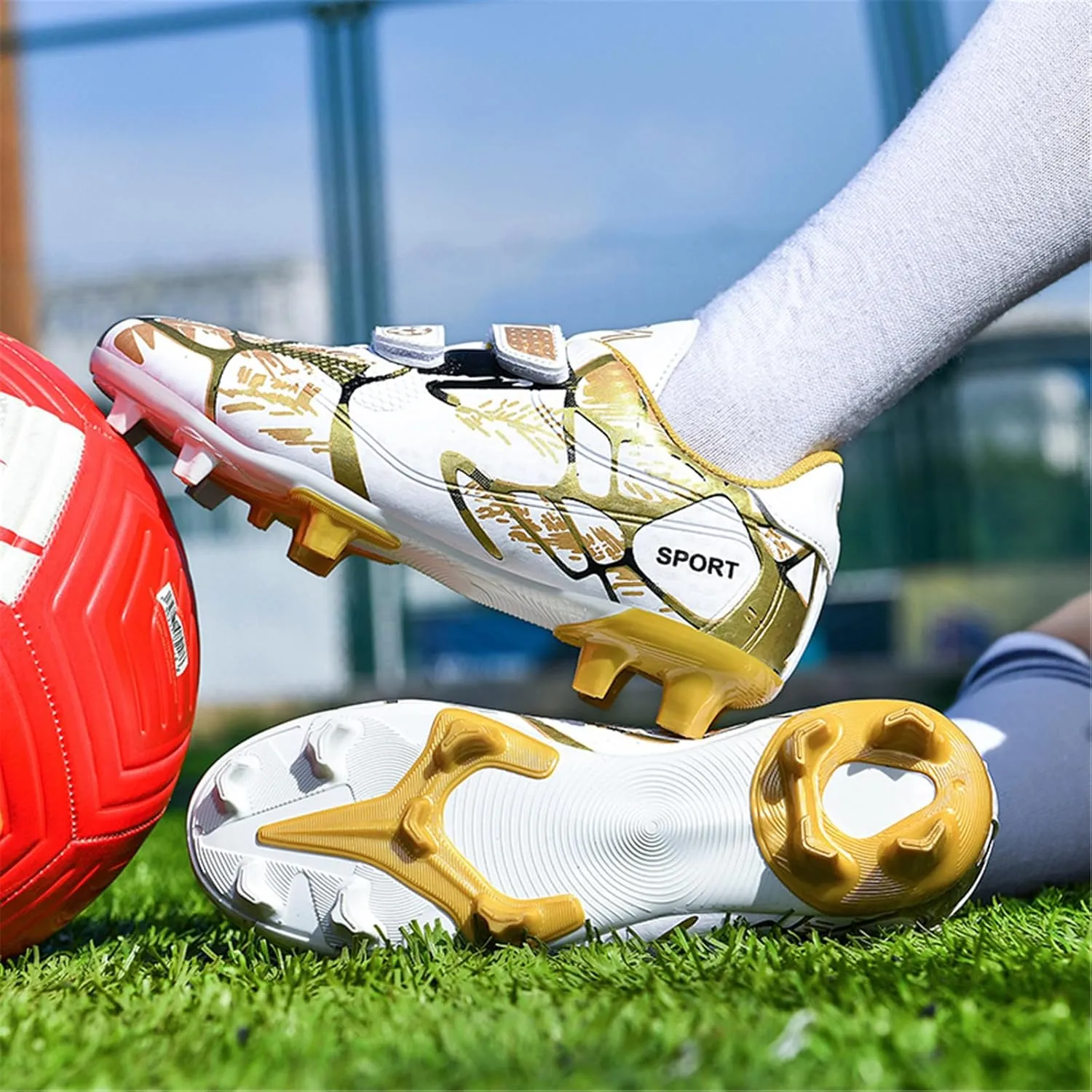 SANEARDE Boys Fashion Soccer Cleats Outdoor/Indoor Athletic Youth Flexible Football Shoes Ground Training Sneakers Lightweight Comfortable Little Kids/Big Kids