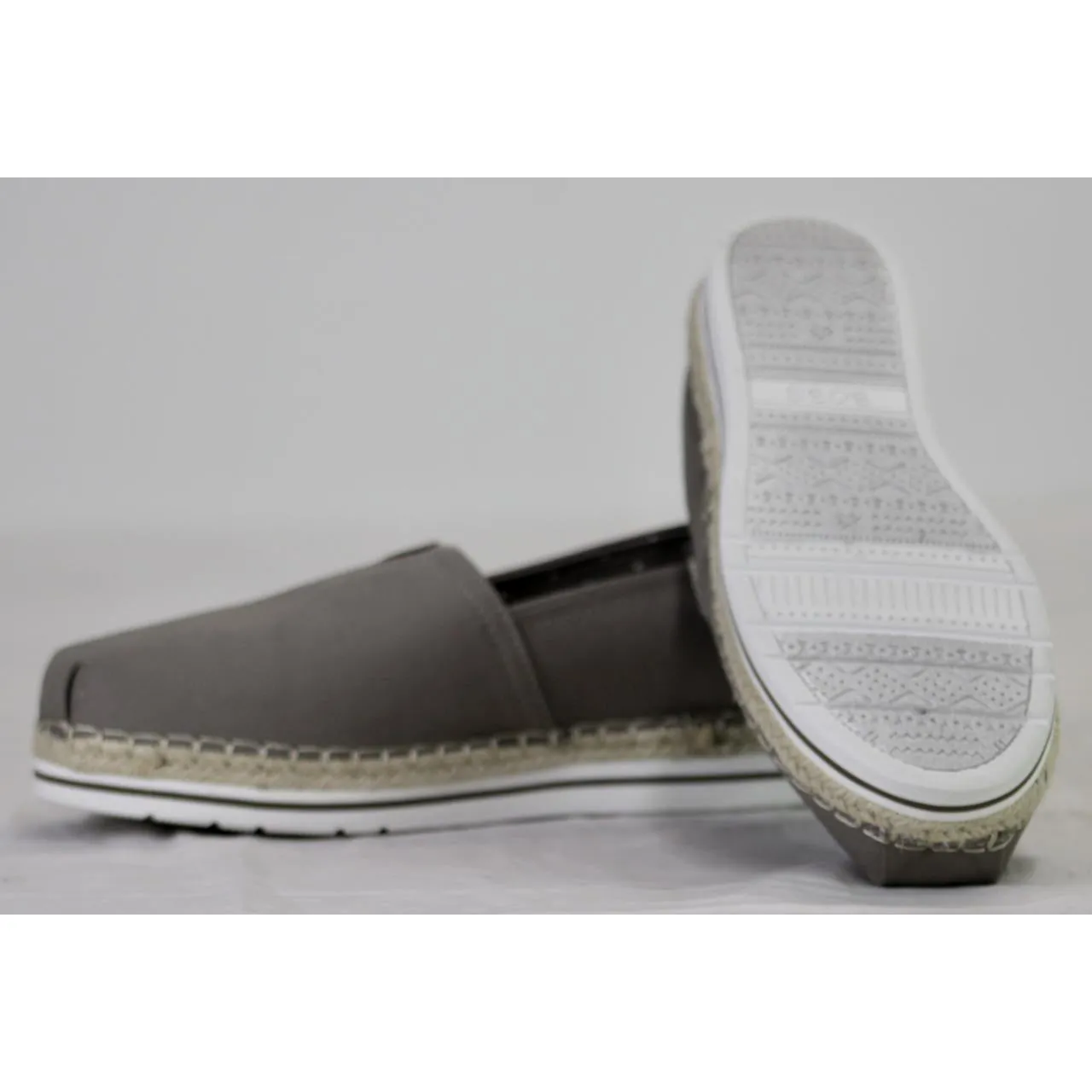 Skechers Women's Bob's Breeze Taupe 9.5