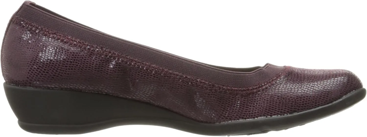 Soft Style by Hush Puppies Women's Rogan Flat