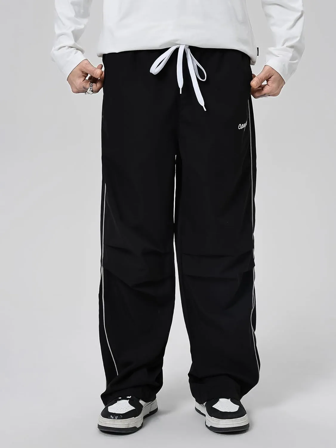 SOLY HUX Men's Parachute Pants Y2k Baggy Sweatpants Wide Leg Drawstring Waist Casual Pants Streetwear