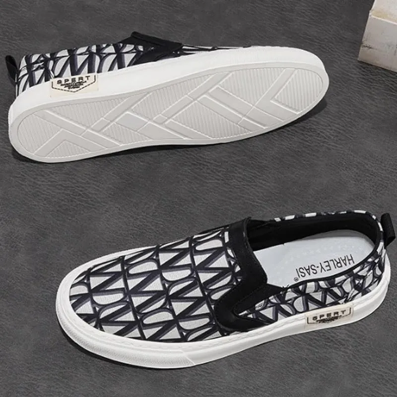 Summer-Ready Men's Slip-On Canvas Loafers - Breathable Fabric & Airy Design, Perfect for Beach Days or Backyard BBQs