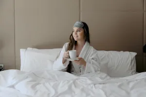 Westin Ultra Luxe Middle Sheet - Soft, Luxurious 600 Thread Count Cotton Flat Sheet - White with Taupe Trim - King (112" x 103")