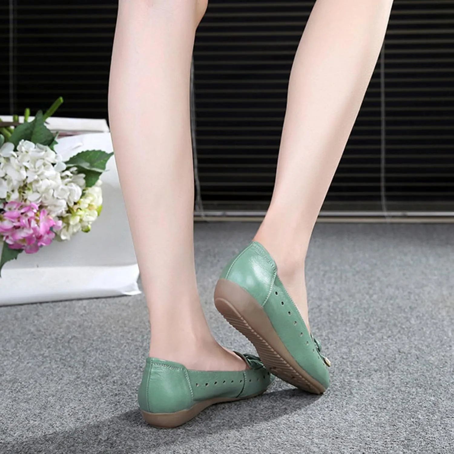 Women's Bow-Knot Hollow Flat Soft Leather Loafers,Fashion Breathable Spring and Summer Round Toe Slip On Casual Walking Shoes Nurse Flats Shoes