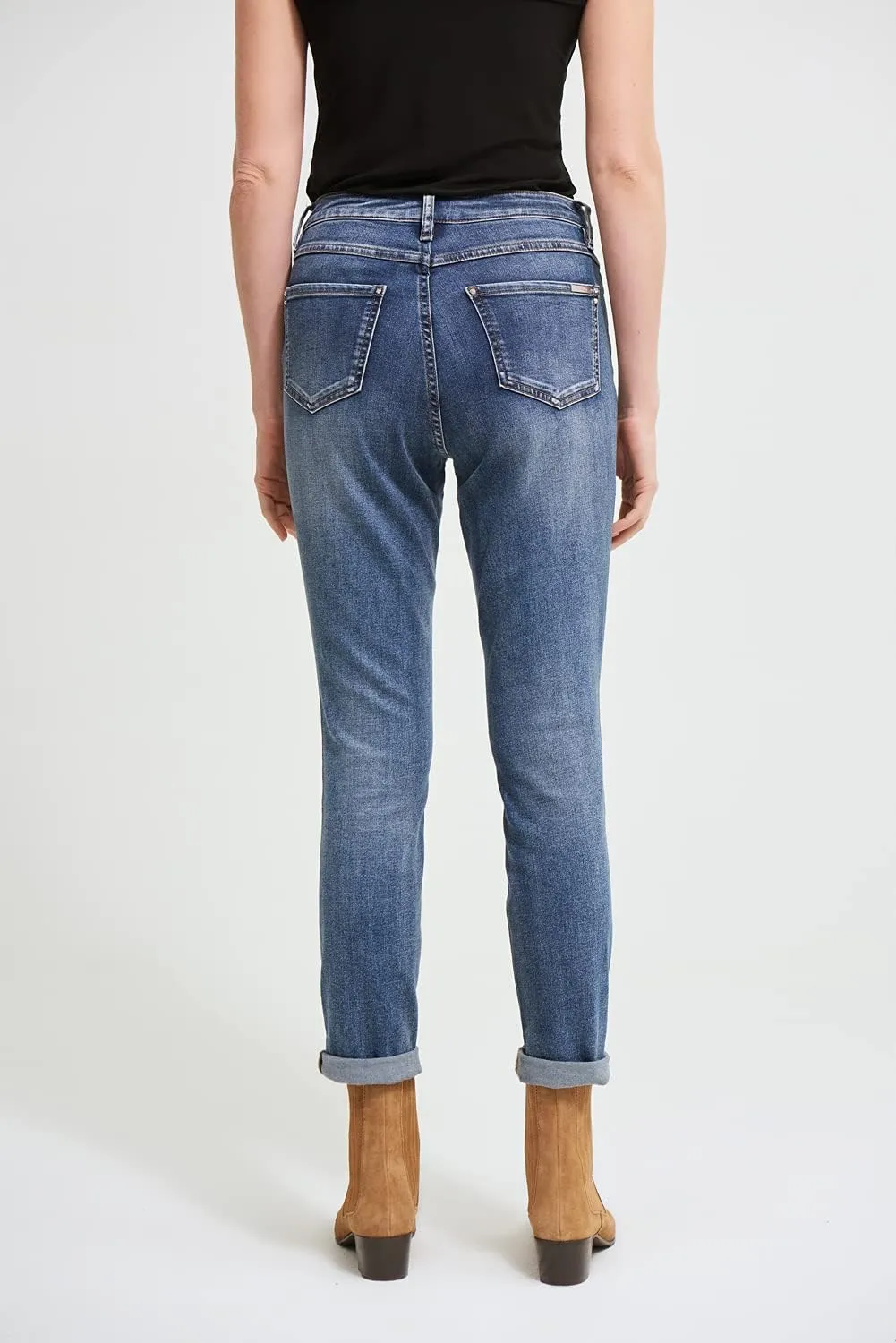 Women's Straight Leg Jeans Style 213942